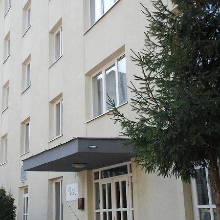 Hotel Merkur ミエルクレア＝チュク エクステリア 写真