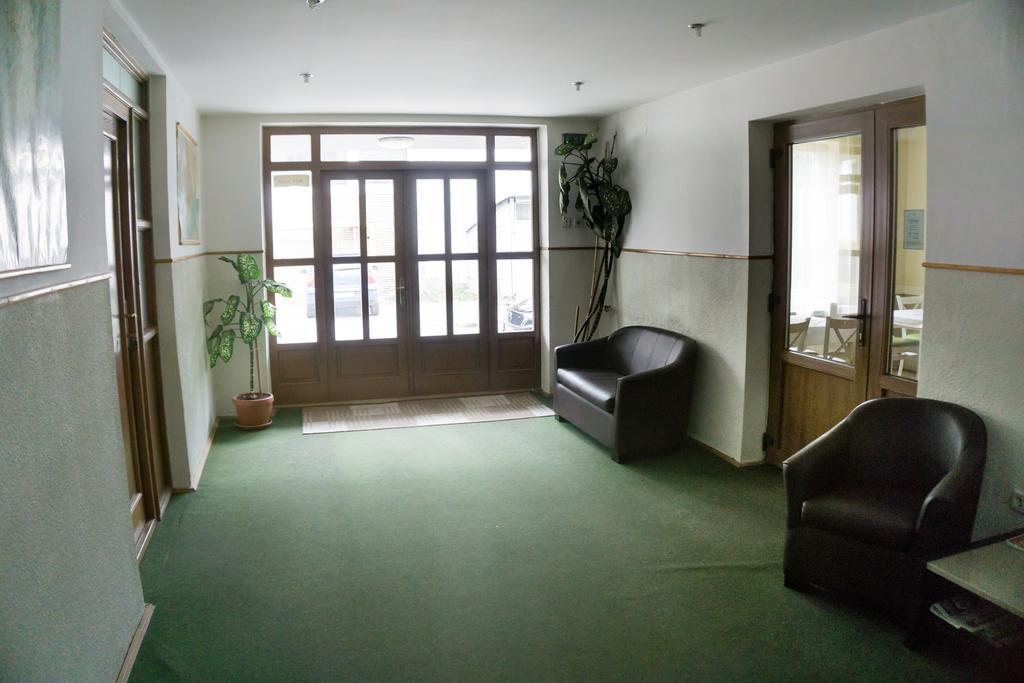 Hotel Merkur ミエルクレア＝チュク エクステリア 写真